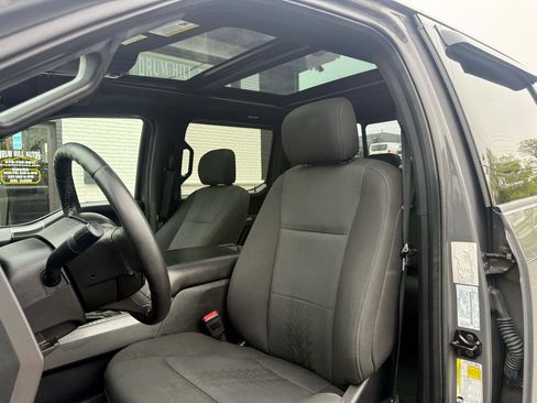Used 2018 Ford F150 XLT w/ Equipment Group 302A Luxury AWD/4WD image 17