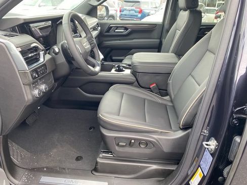 Used 2026 GMC Yukon XL Elevation w/ LPO, Floor Liner Package AWD/4WD image 10