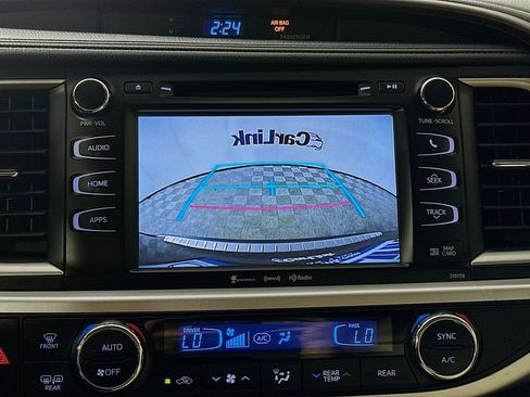 Used 2016 Toyota Highlander XLE image 17