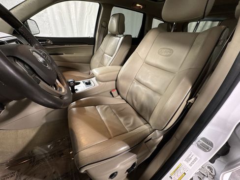 Used 2014 Jeep Grand Cherokee Overland w/ Advanced Technology Group image 17