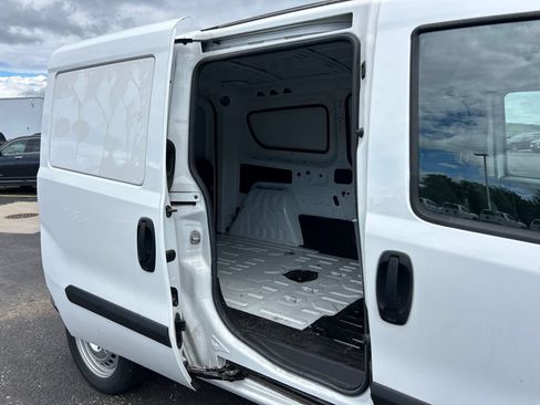 Used 2022 RAM ProMaster City Tradesman FWD image 9