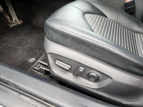 Used 2020 Toyota Camry SE image 27