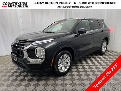 New 2025 Mitsubishi Outlander ES