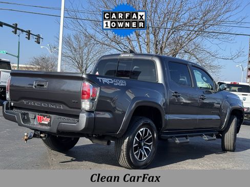 Used 2021 Toyota Tacoma TRD Sport image 3