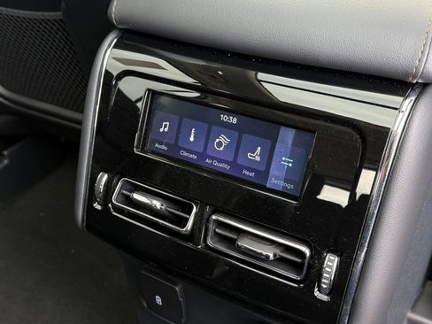 New 2026 Lincoln Aviator AWD image 13