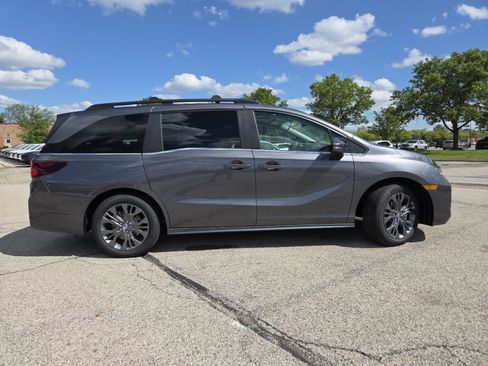 New 2026 Honda Odyssey Touring image 22