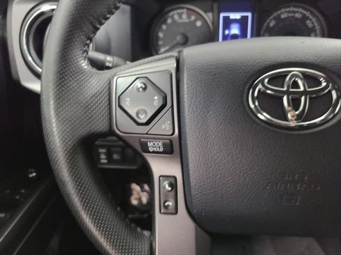 Used 2018 Toyota Tacoma TRD Pro AWD/4WD image 24