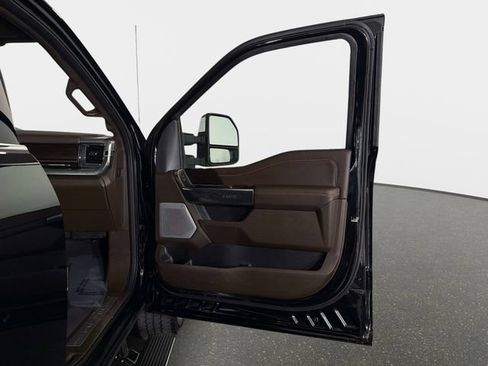 Used 2025 Ford F250 King Ranch w/ Chrome Package AWD/4WD image 25