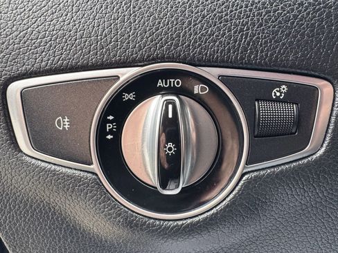 Used 2019 Mercedes-Benz E 300 image 45