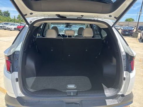 Used 2026 Hyundai Tucson SEL FWD image 12