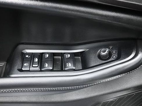 Used 2023 Jeep Grand Cherokee Laredo AWD/4WD image 6