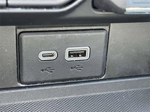 Used 2021 Chevrolet Tahoe Z71 w/ Z71 Off-Road Package image 21