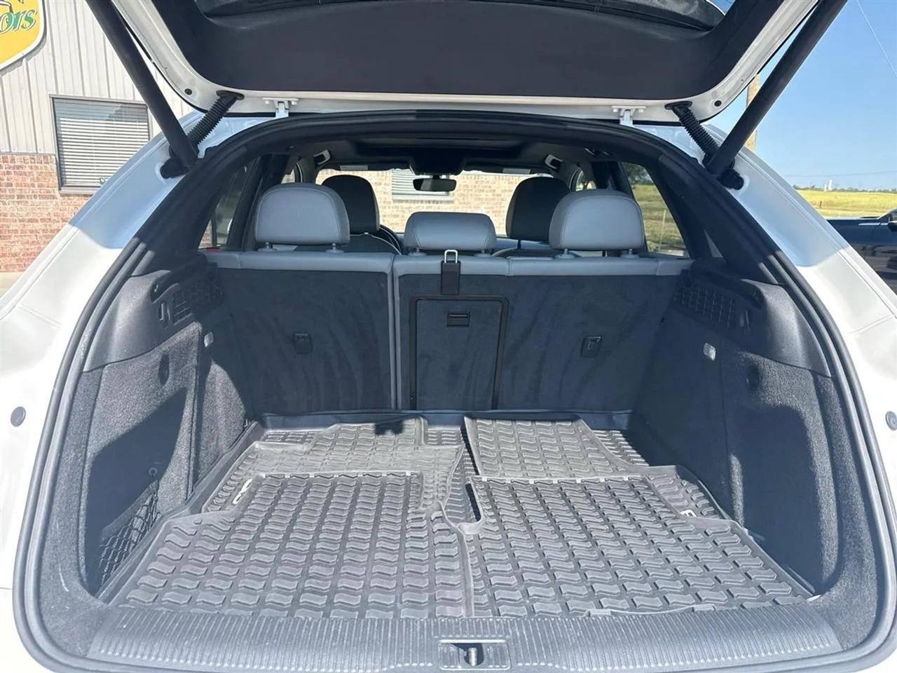 Used 2018 Audi Q3 2.0T Premium w/ Convenience Package FWD image 46