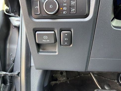 Used 2021 Ford F150 Lariat w/ Trailer Tow Package image 8