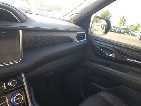 Used 2024 GMC Yukon XL Denali w/ Advanced Technology Package RWD image 25