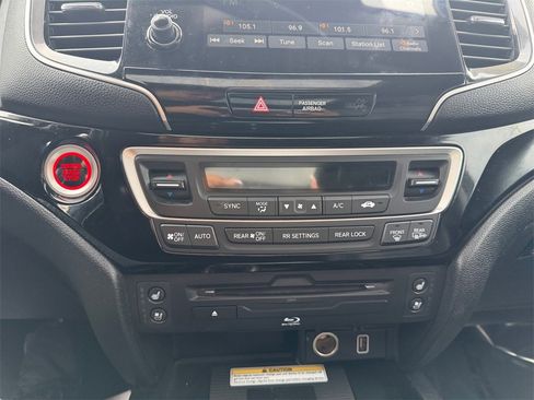 Used 2019 Honda Pilot Elite image 25