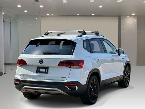 Used 2023 Volkswagen Taos SE w/ Black Wheel Package AWD/4WD image 4