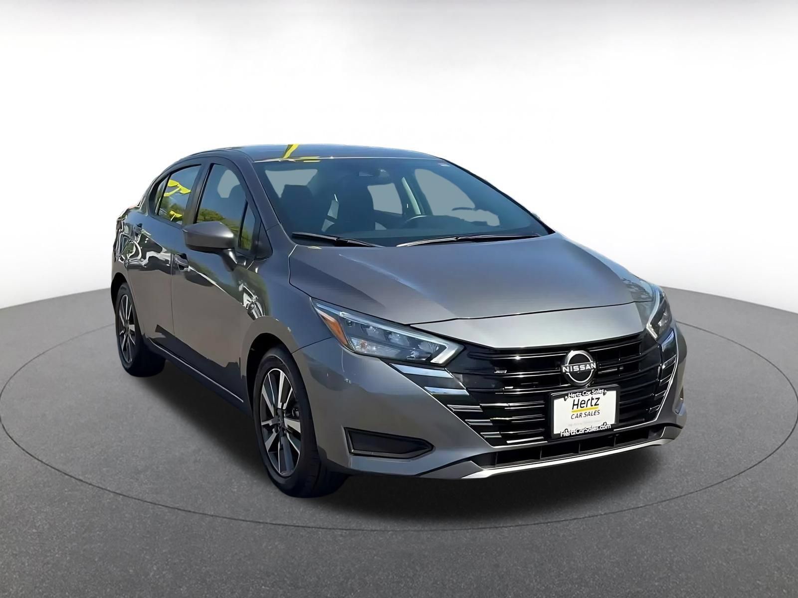 Used 2025 Nissan Versa SV FWD image 3