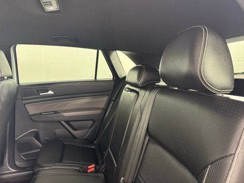 Used 2022 Volkswagen Atlas Cross Sport SE image 20