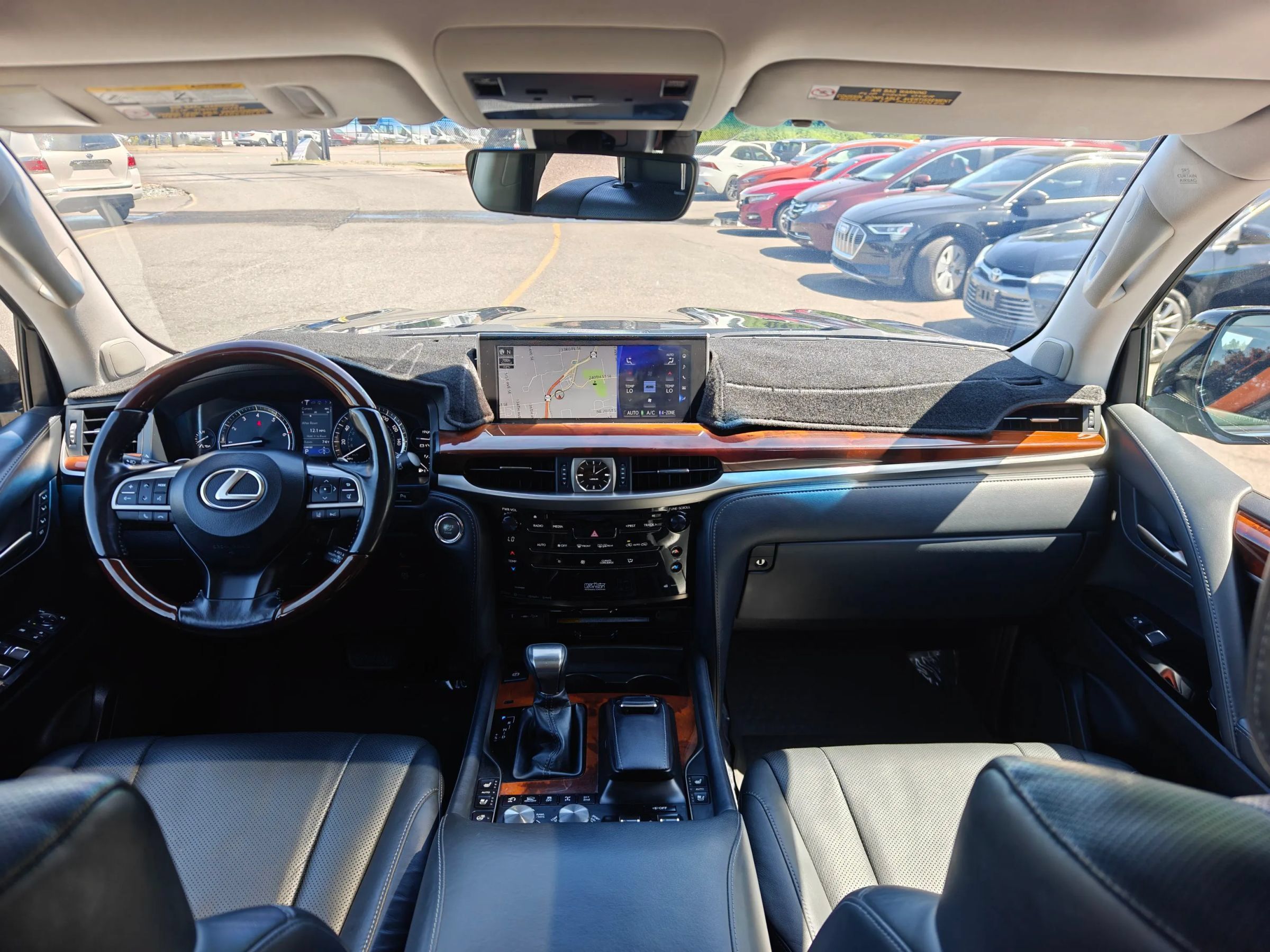 Used 2018 Lexus LX 570 4WD image 34