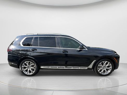 Used 2025 BMW X7 xDrive40i AWD/4WD image 4