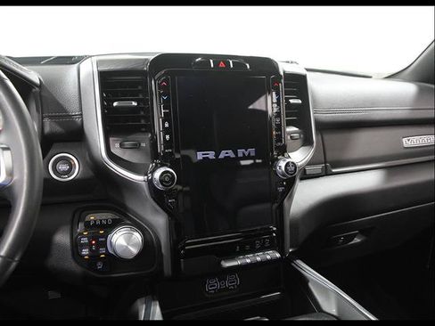 Used 2024 RAM 1500 Laramie AWD/4WD image 9