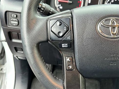 Used 2024 Toyota 4Runner TRD Off-Road image 29