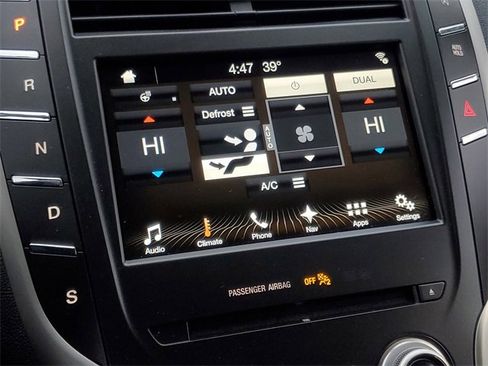 Used 2017 Lincoln MKC Select w/ Select Plus Package image 29