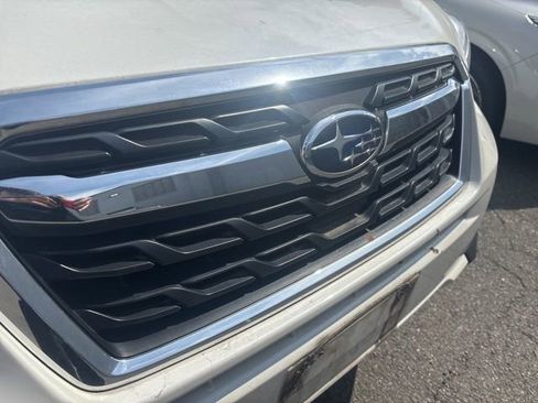 Used 2018 Subaru Forester 2.5i Limited image 12