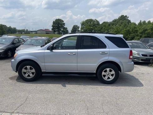 Used 2005 Kia Sorento LX image 4