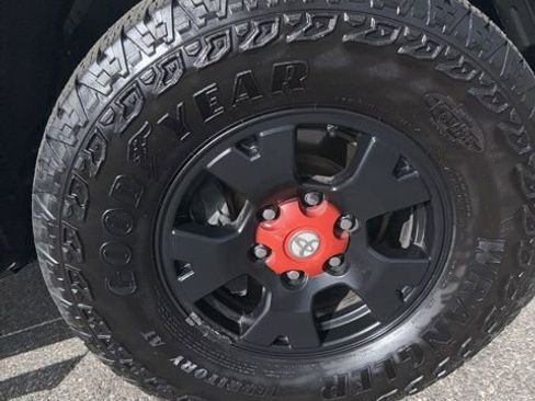 Used 2020 Toyota Tacoma SR image 3