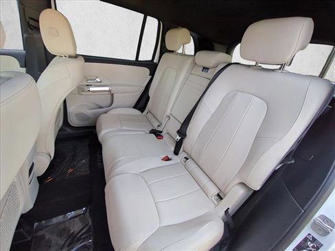 Certified 2025 Mercedes-Benz GLB 250 image 18