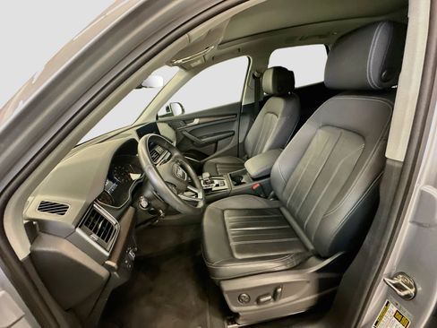 Used 2023 Audi Q5 2.0T Premium w/ Convenience Package AWD/4WD image 13