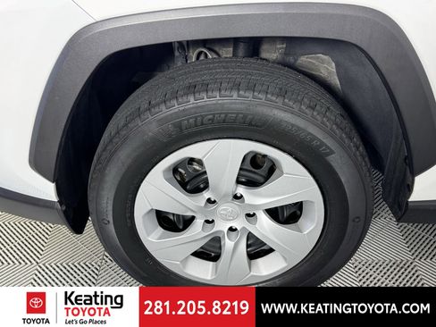 Certified 2025 Toyota RAV4 LE image 30