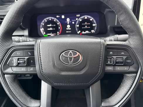 Used 2025 Toyota Tacoma TRD Pro image 23