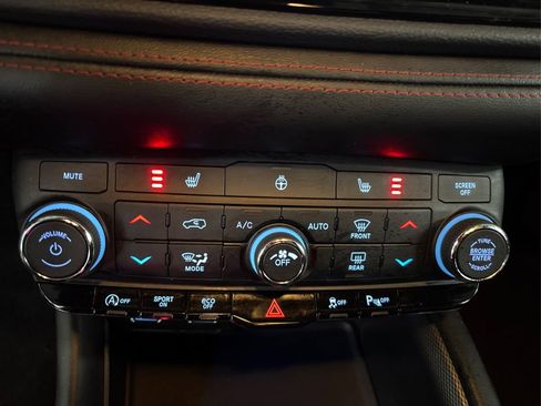 Used 2023 Dodge Durango GT image 38