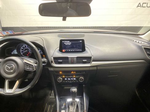 Used 2018 MAZDA MAZDA3 Touring image 10