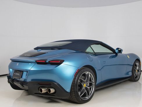Certified 2025 Ferrari Roma Spider RWD image 29