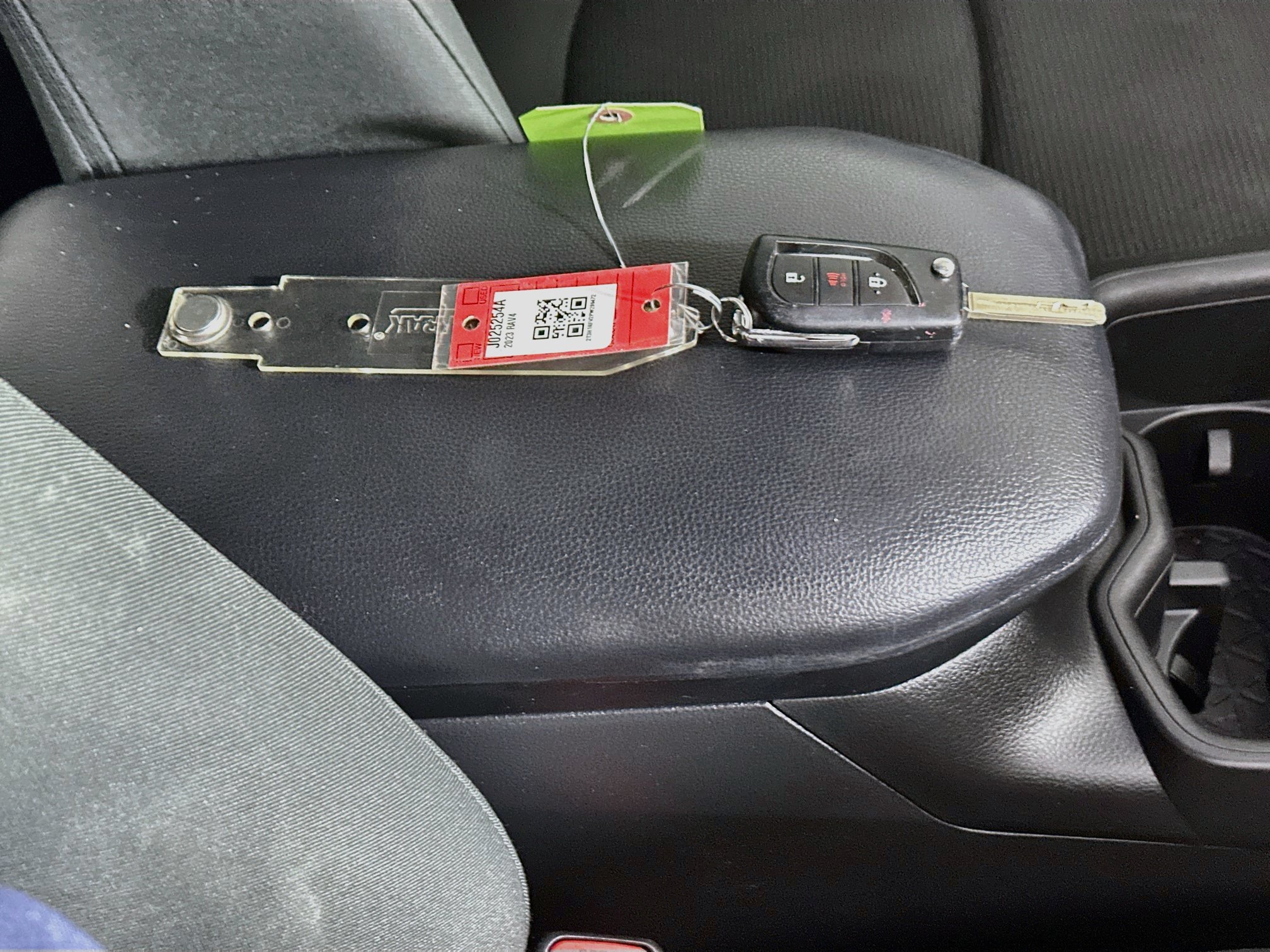 Used 2023 Toyota RAV4 LE FWD image 32