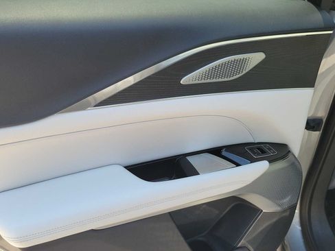 Used 2024 Cadillac Lyriq Sport RWD image 13
