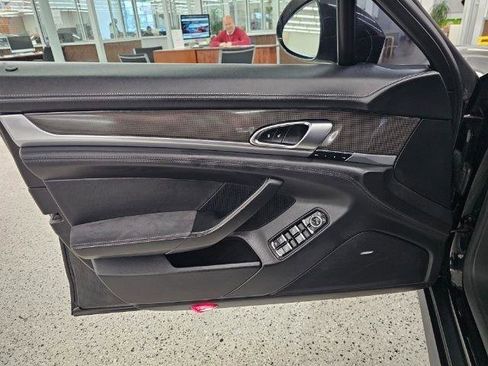 Used 2015 Porsche Panamera GTS AWD/4WD image 23