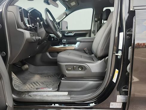 Used 2024 Chevrolet Silverado 1500 LT Trail Boss image 19