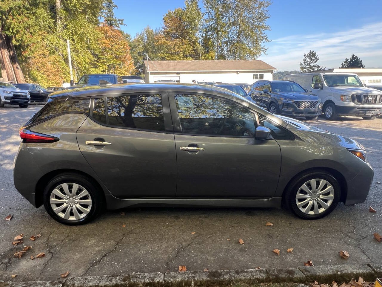 Used 2023 Nissan Leaf S FWD image 6