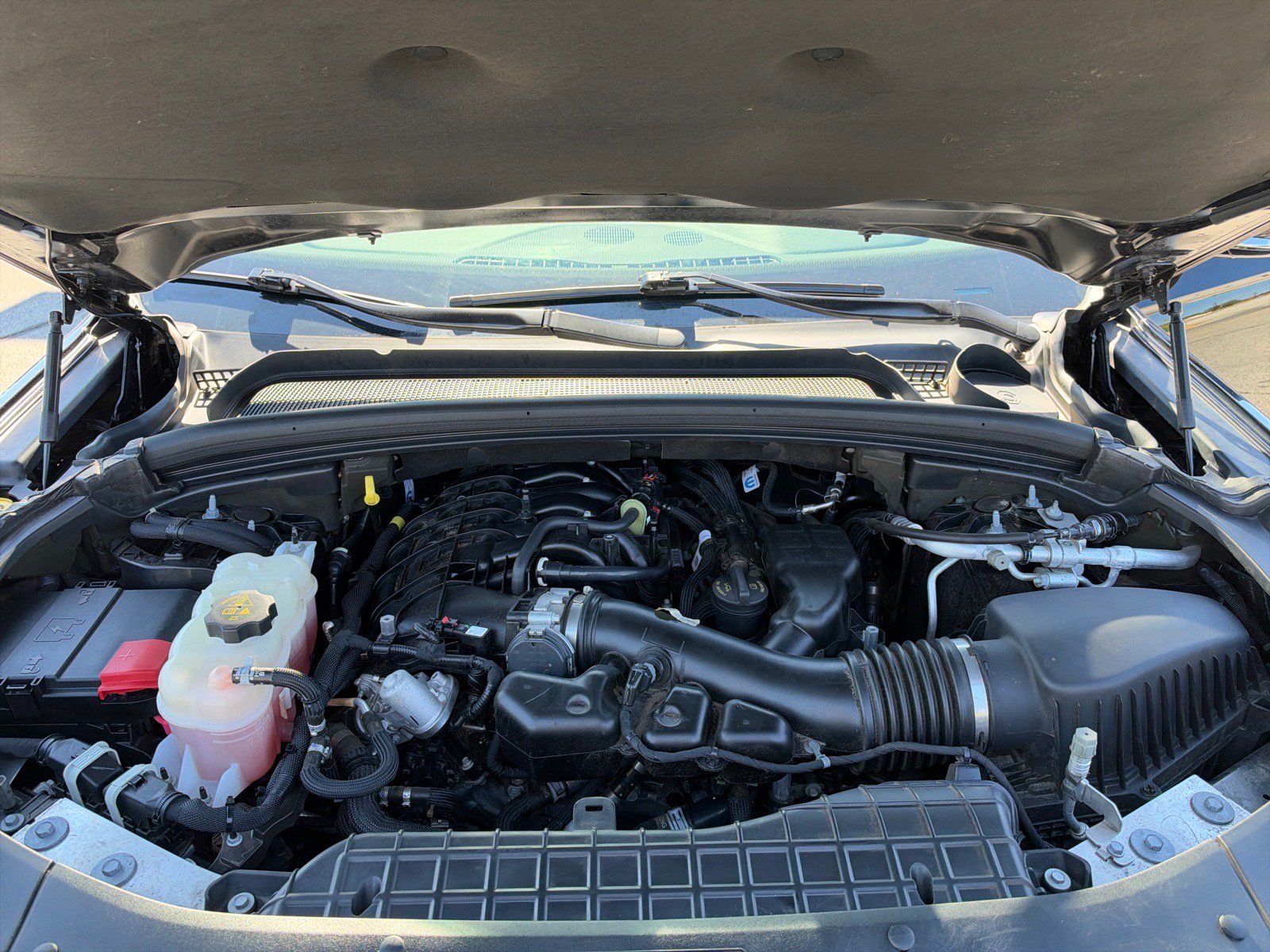 Used 2022 Jeep Grand Cherokee L Limited RWD image 16