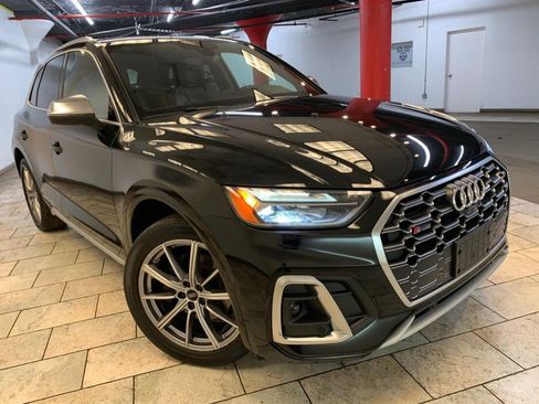 Used 2022 Audi SQ5 Premium Plus w/ Premium Plus Package AWD/4WD image 2