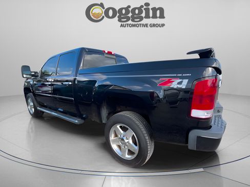 Used 2013 GMC Sierra 2500 Denali w/ Suspension Package, Off-Road image 4