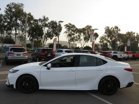 Certified 2026 Toyota Camry SE image 7