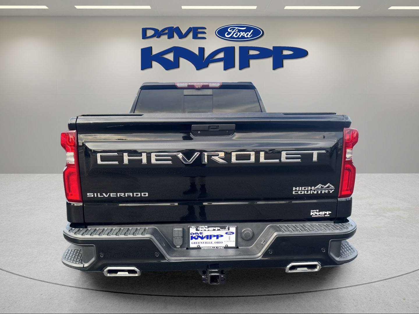 Used 2021 Chevrolet Silverado 1500 High Country w/ Technology Package AWD/4WD image 6