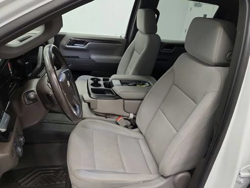 Used 2025 Chevrolet Silverado 1500 LT AWD/4WD image 18