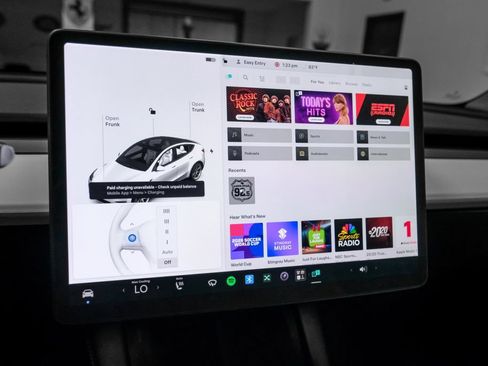 Used 2021 Tesla Model Y Long Range AWD/4WD image 36